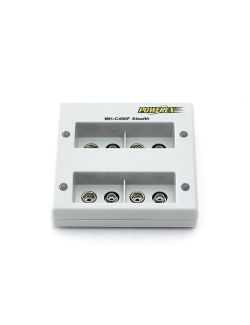 Carregador para pilhas de 9V com 4 bancos de carga independentes, controlo de carga por microprocessador e adaptador para carro.